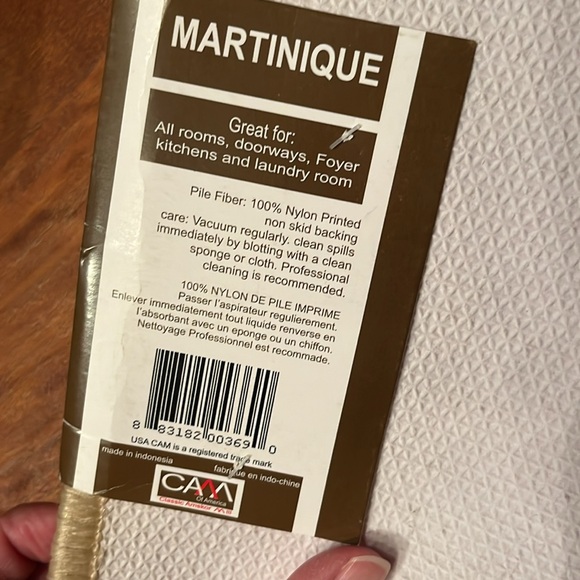 New hundred percent nylon printed rug - Picture 7 of 8